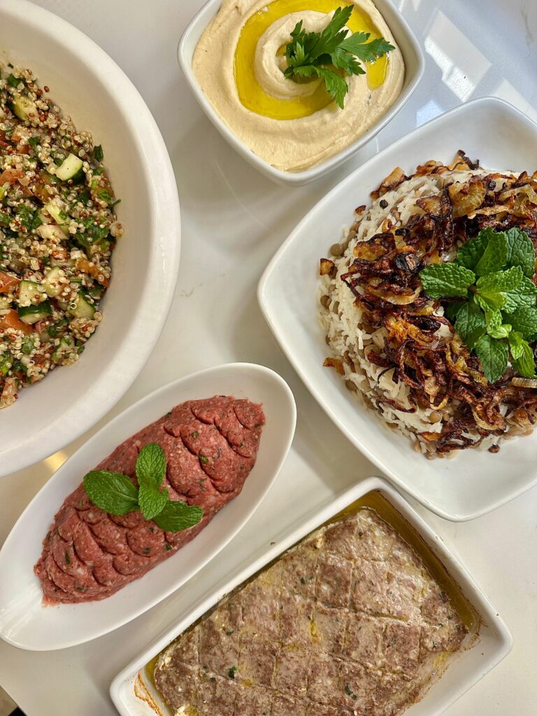 COZINHA ÁRABE ESSENCIAL<BR>com Luiza Zaidan<br>Hommus, Babaganush, Kafta, Tabule, Kibe Cru e Arroz com Aletria